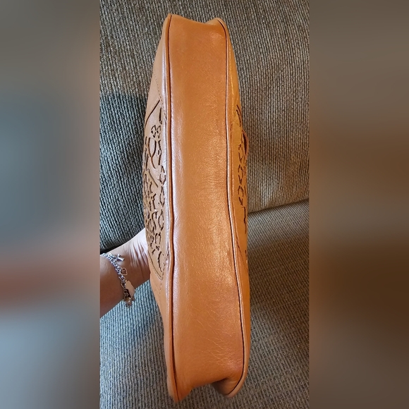 Free Endearment Kristel Crossbody Clutch Leather NWOT - Picture 5 of 14